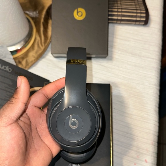 Beats Studio 3 - Picture 2 of 10